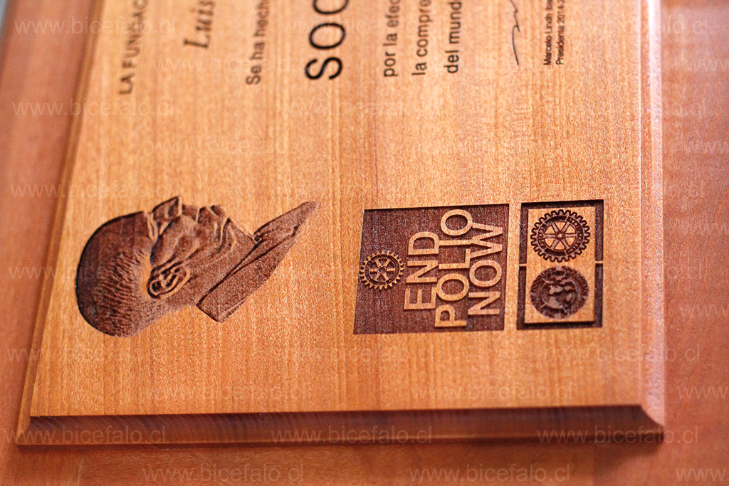 Fotografia y logos grabados